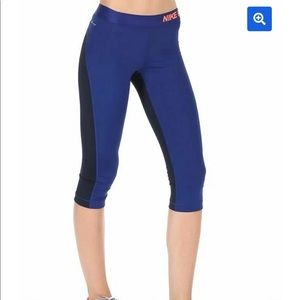 Nike Dri fit Capri NWT